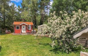 2 Bedroom Amazing Home In Tranås
