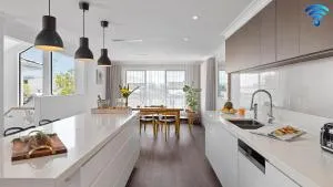 Baie de Salamandre - 萨拉曼德湾