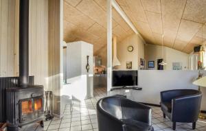 Nice Home In Glesborg With Sauna