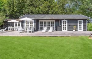 Stunning Home In Stege With Kitchen