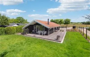 3 Bedroom Awesome Home In Esbjerg V - Hjerting