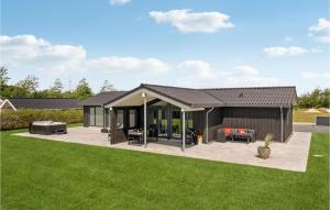 4 Bedroom Gorgeous Home In Tarm