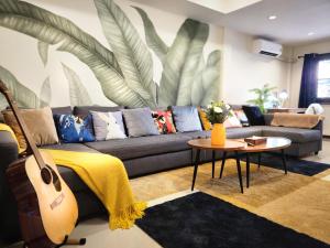 Asokes Hidden Gem Cozy Stay Next to the Park