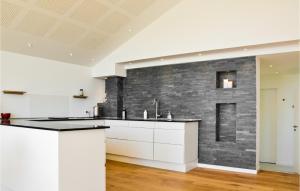 Cozy Home In Hundested With Wifi