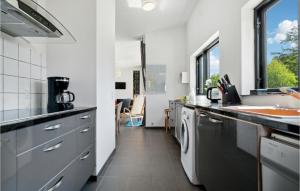 3 Bedroom Awesome Home In Vig