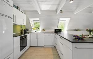 2 Bedroom Nice Home In Aabenraa