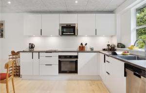 Amazing Home In Dronningmølle With Wifi