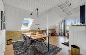2 Bedroom Stunning Home In Skjern