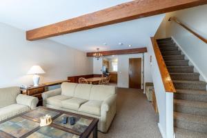 4BR Private Townhouse at Smugglers Notch Resort condo