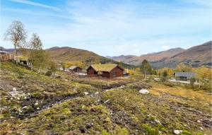 Awesome Home In Hornindal With Wifi