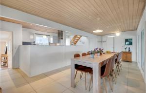 Lovely Home In Ebeltoft With Sauna