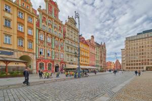 Rynek Apartment The Heart of the City by Noclegi Renters