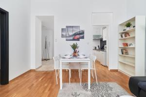 Rynek Apartment The Heart of the City by Noclegi Renters