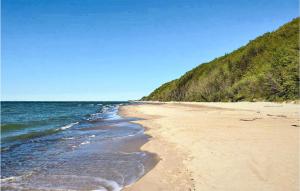 3 Bedroom Cozy Home In Debina