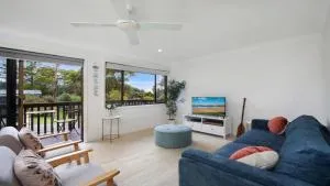 Bush Beach Hideaway Pet Friendly , Wifi Accom Holidays - Macmasters Beach