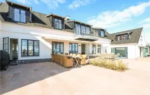 Lovely Home In Brantevik With Sauna - 布勒萨普