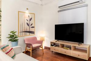 48B 1BHK Khar W by The Bombay Home Company