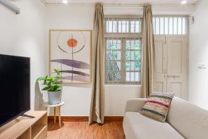 48B 1BHK Khar W by The Bombay Home Company