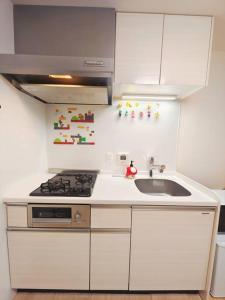 新宿区 新宿御苑前駅から歩いて5分 コンビニ1分 アパート全体を貸し出す民宿