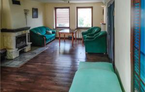 7 Bedroom Stunning Home In Nowe Warpno