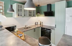 3 Bedroom Beautiful Home In Farsø