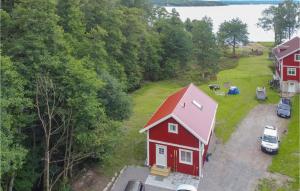 Lovely Home In Alingsås With Wifi