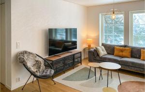 3 Bedroom Amazing Home In Motala