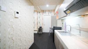 Best Location and Homey 1BR Apartment at Trillium Residence By Travelio