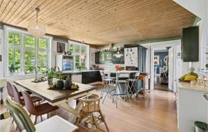 Lovely Home In Gesten