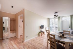 Ogród Saski Charming Apartment by BookingHost