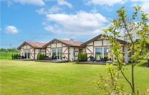 Beautiful Home In Jaroslawiec - Nacmierz