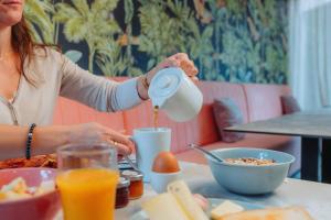 Hotels Kyriad Cannes - Mandelieu : photos des chambres
