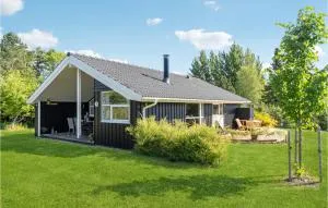Three-Bedroom Holiday Home In Asnas - Grevinge
