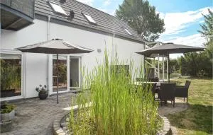 1 Bedroom Nice Apartment In Idestrup - Нюкёбинг-Фальстер