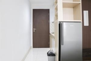 Cozy and Nice Studio Apartment at Mekarwangi Square Cibaduyut By Travelio