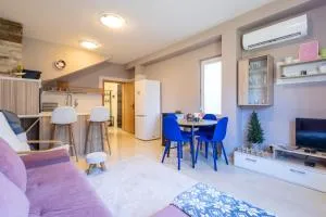 Вила Ибър в Комплекс Къщетата - Iola