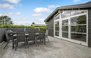 4 Bedroom Stunning Home In Bogense