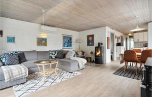 Lovely Home In Juelsminde With Kitchen