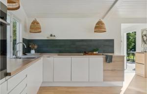 Cozy Home In Gørlev With Kitchen