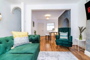 3BR Terrace House, Sleeps 5, Ideal for Long Stays