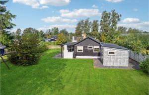 Beautiful Home In Væggerløse With Wifi