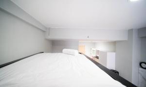 Cozy Living Studio at Bale Hinggil Apartment By Travelio