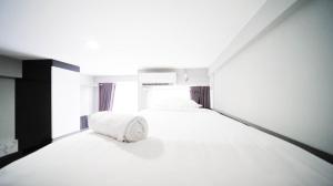 Cozy Living Studio at Bale Hinggil Apartment By Travelio