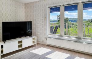 2 Bedroom Awesome Home In Brastad