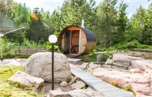 5 Bedroom Beautiful Home In Karlstad