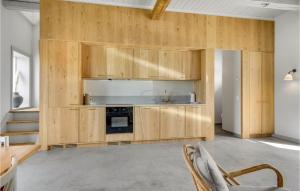 1 Bedroom Lovely Apartment In Humble