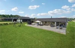 Four-Bedroom Holiday Home In Haderslev - Kelstrup Strand