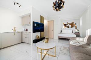 F-Apartments - River view, Contactless