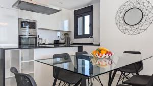 SUNSET WAVES retreat apartment