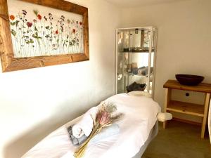 Superior One-Bedroom Apartment with Balcony